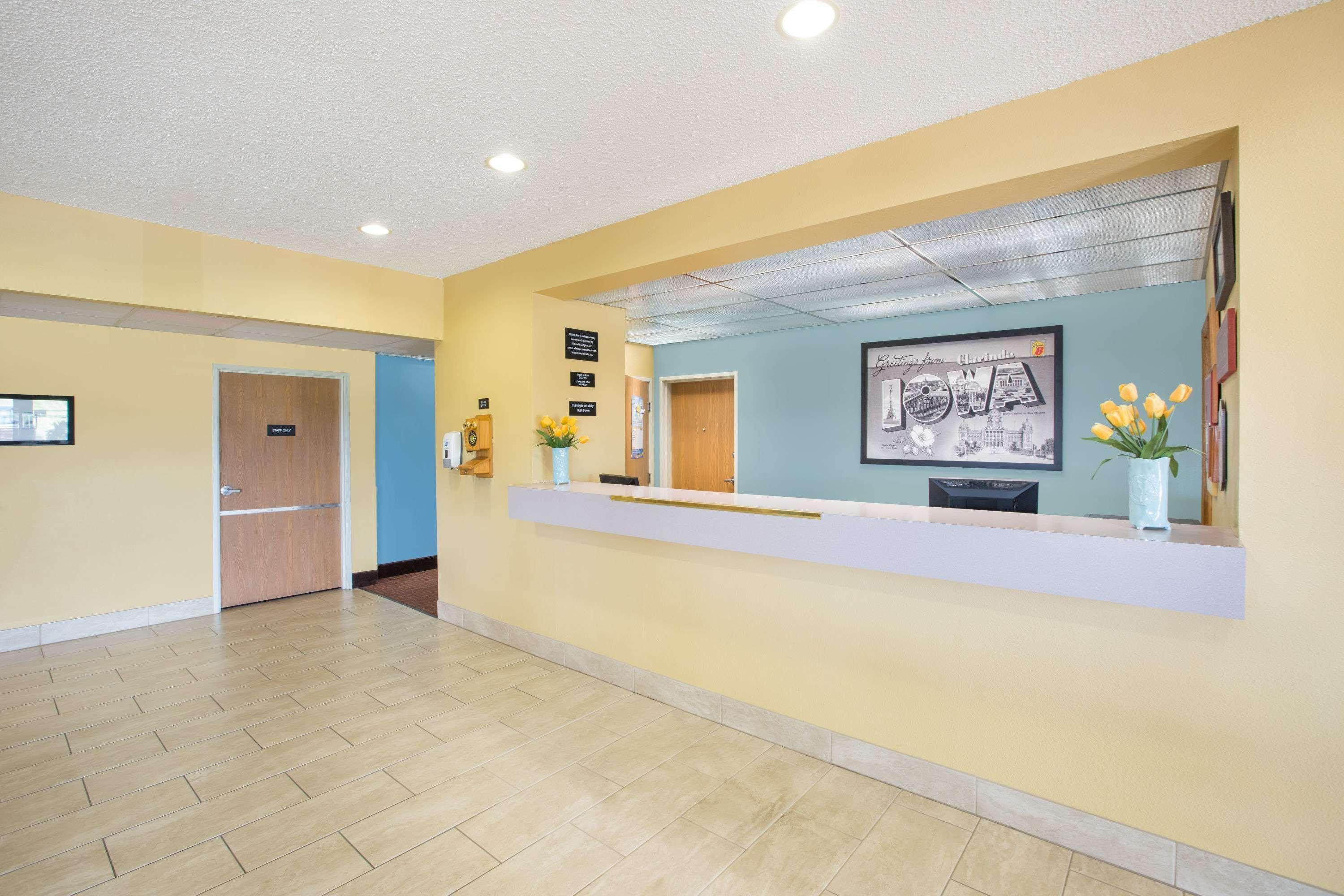 Super 8 by Wyndham Clarinda Motel Bagian luar foto