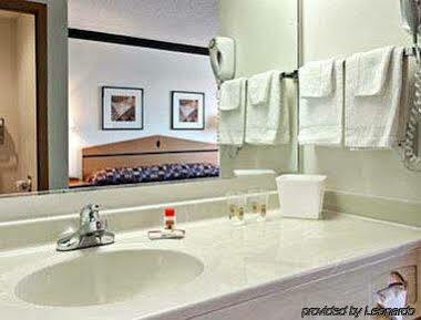 Super 8 by Wyndham Clarinda Motel Bagian luar foto